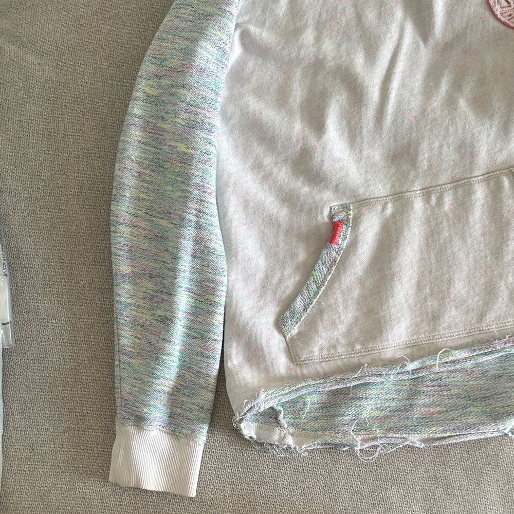 La Hearts Cream and Gray Hoodie - Picture 4 of 9